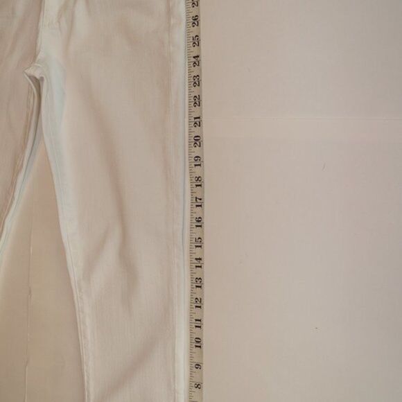 A G‎ Adriano Goldschmid White Jean - Size 27R. - Picture 3 of 9
